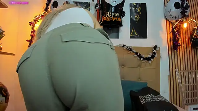 alesziarose online show from October 30, 7:55 pm