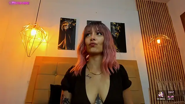 alesziarose online show from November 6, 7:29 pm