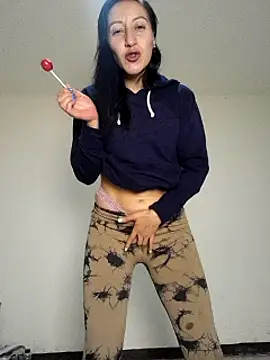 Oriana111 online show from October 21, 4:45 am