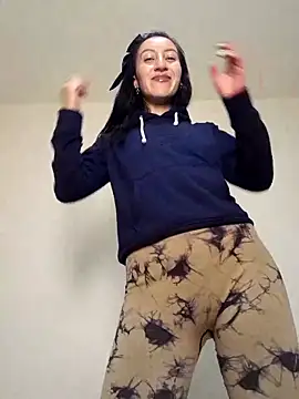 Oriana111 online show from October 28, 3:51 am