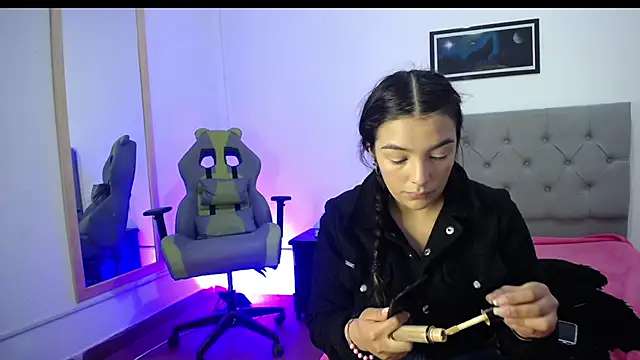 Esmeraldaa- online show from September 26, 3:57 am