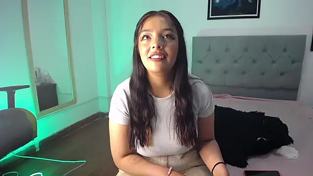 Esmeraldaa- online show from November 13, 5:22 am