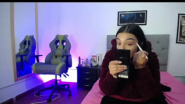 Esmeraldaa- online show from October 1, 4:06 am