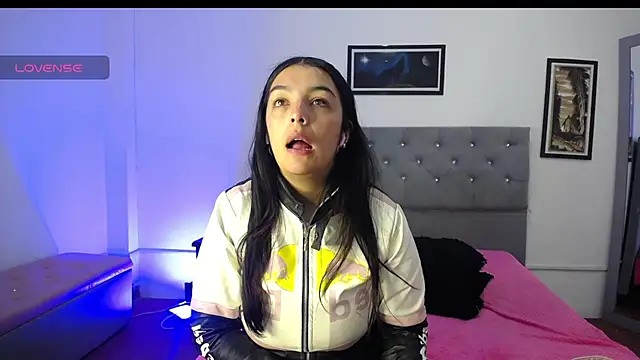 Esmeraldaa- online show from September 10, 4:22 am