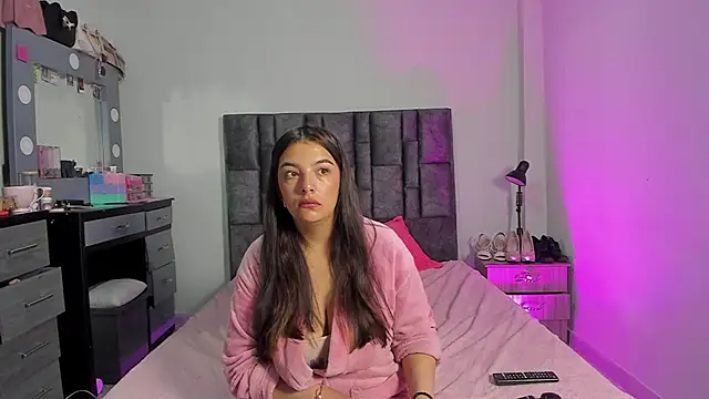 Esmeraldaa- online show from January 12, 6:53 am