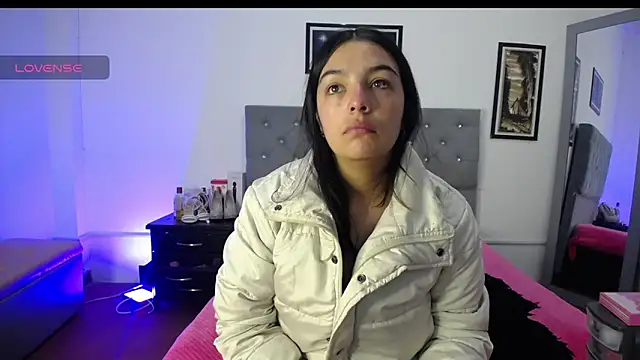 Esmeraldaa- online show from September 9, 4:55 am