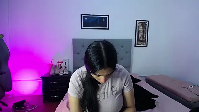 Esmeraldaa- online show from October 24, 4:22 am