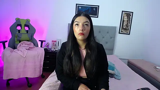 Esmeraldaa- online show from October 14, 4:02 am