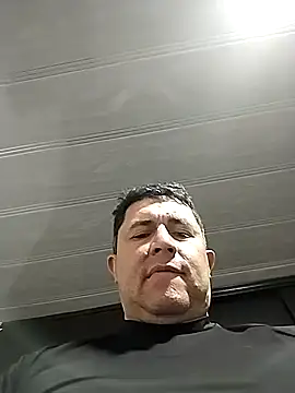 Snapshot of BigCristh79 chatting on October 3, 1:56 pm BigCristh79 online show from October 3, 1:56 pm