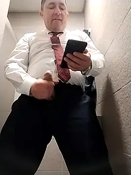 BigCristh79 online show from December 4, 8:02 am