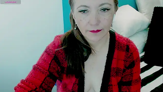 Kendraline1 online show from June 2, 10:32 pm