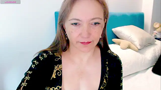 Kendraline1 online show from May 21, 8:28 pm
