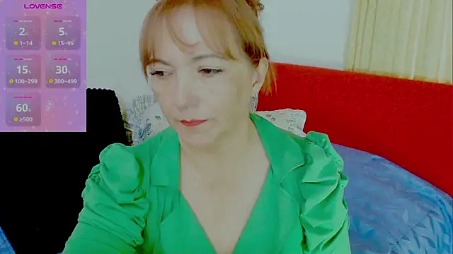 Kendraline1 online show from April 6, 8:32 pm