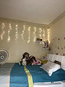 Snapshot of effie_castroo chatting on November 2, 5:18 pm effie castroo online show from November 2, 5:18 pm