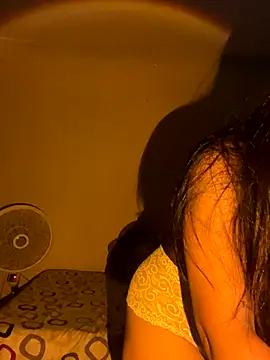 Snapshot of effie_castroo chatting on September 18, 1:52 am effie castroo online show from September 18, 1:52 am