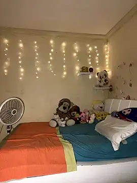 Snapshot of effie_castroo chatting on November 15, 9:41 pm effie castroo online show from November 15, 9:41 pm