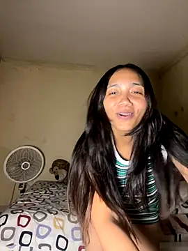 Snapshot of effie_castroo chatting on September 27, 2:28 am effie castroo online show from September 27, 2:28 am