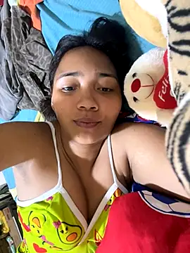 Snapshot of effie_castroo chatting on October 9, 3:34 pm effie castroo online show from October 9, 3:34 pm