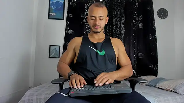 magnusclark online show from October 22, 5:12 pm