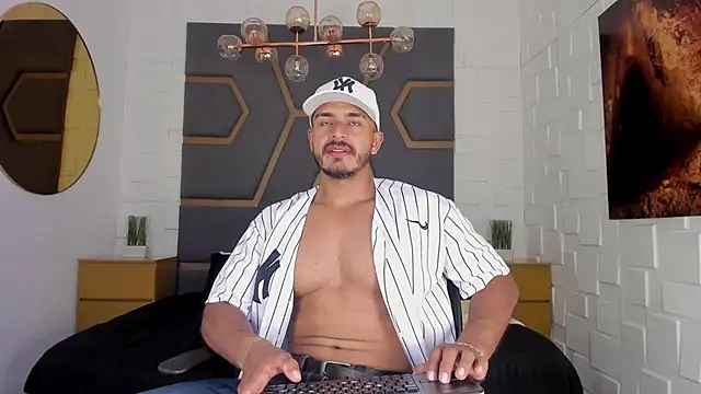 magnusclark online show from September 19, 6:45 pm