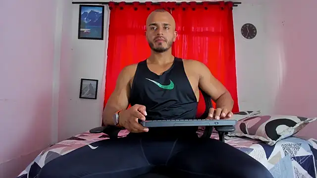 magnusclark online show from November 6, 5:28 pm