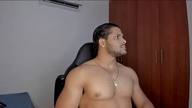 Evansdark1 online show from May 4, 12:25 am