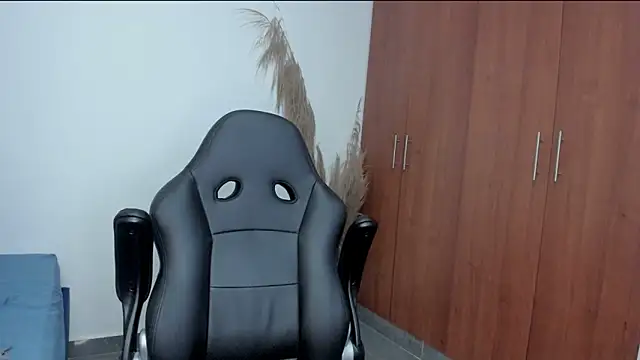 Evansdark1 online show from April 1, 11:45 pm