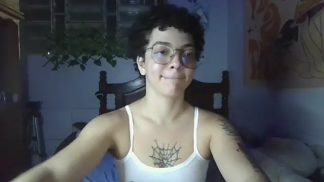 CamillyBlum online show from April 10, 12:39 am