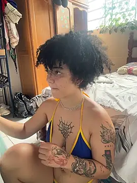 CamillyBlum online show from November 25, 7:03 pm