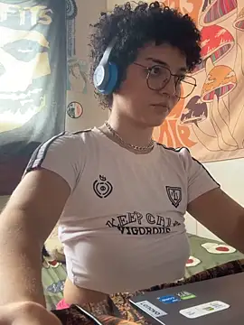 Snapshot of CamillyBlum chatting on May 29, 6:36 pm CamillyBlum online show from May 29, 6:36 pm