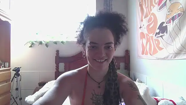 CamillyBlum online show from April 1, 5:10 pm