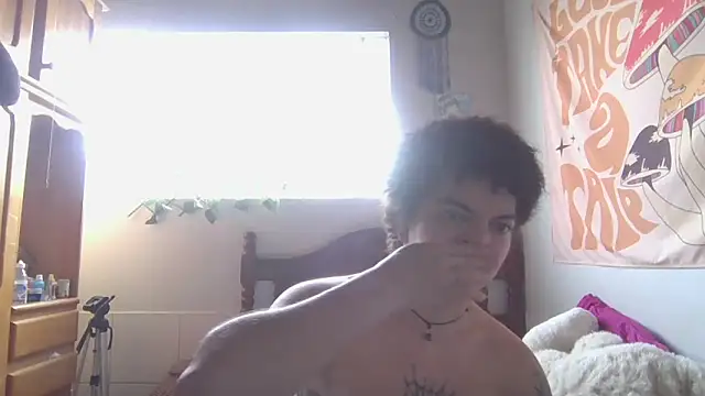 CamillyBlum online show from April 8, 4:41 pm