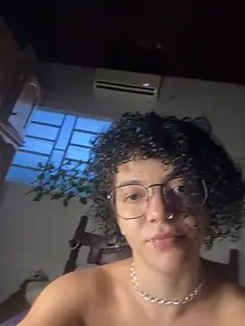 CamillyBlum online show from March 6, 10:38 pm