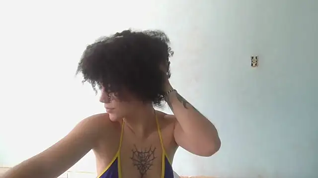 CamillyBlum online show from March 25, 7:13 pm