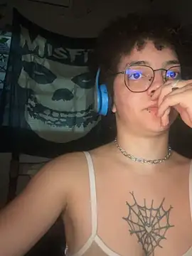 Snapshot of CamillyBlum chatting on June 12, 10:29 pm CamillyBlum online show from June 12, 10:29 pm
