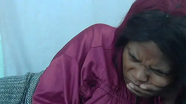 Snapshot of sexythae32 chatting on September 25, 6:41 am sexythae32 online show from September 25, 6:41 am