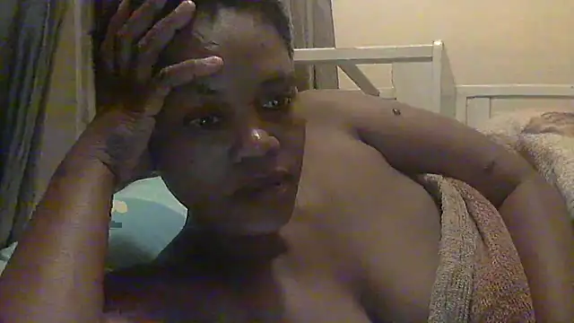 sexythae32 online show from January 17, 11:41 pm