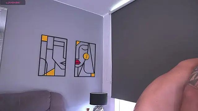 Snapshot of tyler_muscle1 chatting on November 21, 5:56 pm tyler muscle1 online show from November 21, 5:56 pm