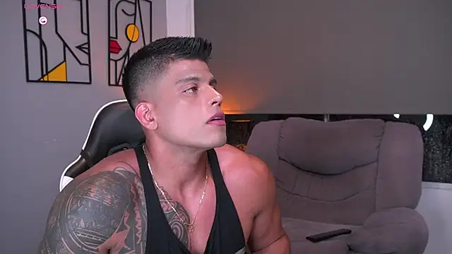 tyler muscle1 online show from March 11, 12:04 am