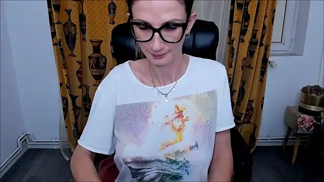 NaughtyWifey1 online show from October 31, 4:42 am