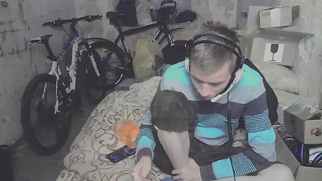 makarov1993 online show from October 3, 5:31 am