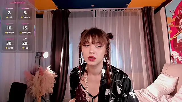 Snapshot of chloe_dreammm chatting on October 13, 12:07 pm chloe dreammm online show from October 13, 12:07 pm