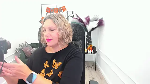 NinaStarle online show from October 29, 4:33 am