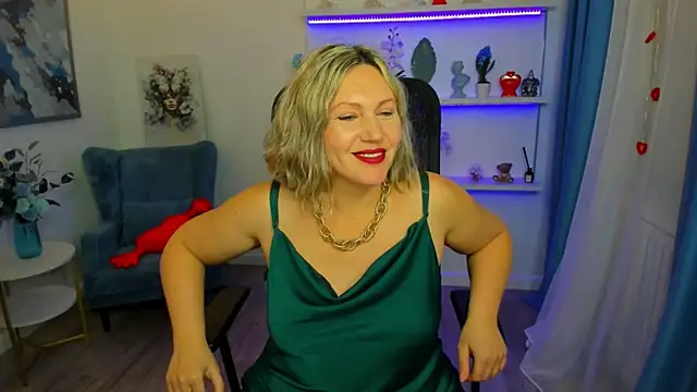 Snapshot of NinaStarle chatting on February 17, 1:08 pm NinaStarle online show from February 17, 1:08 pm