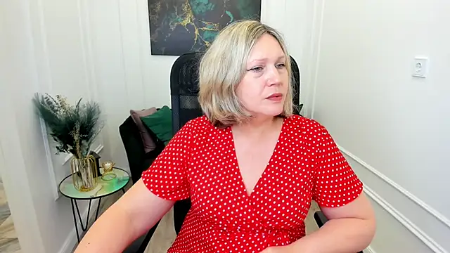 NinaStarle online show from June 1, 12:38 pm