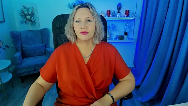 NinaStarle online show from October 30, 4:44 am