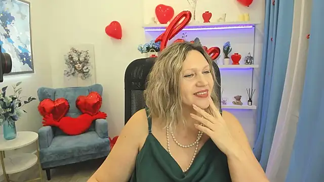 Snapshot of NinaStarle chatting on February 7, 11:51 am NinaStarle online show from February 7, 11:51 am