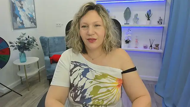 NinaStarle online show from May 7, 4:50 am