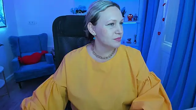 Snapshot of NinaStarle chatting on February 19, 11:29 am NinaStarle online show from February 19, 11:29 am