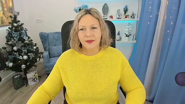 Snapshot of NinaStarle chatting on December 19, 11:34 am NinaStarle online show from December 19, 11:34 am